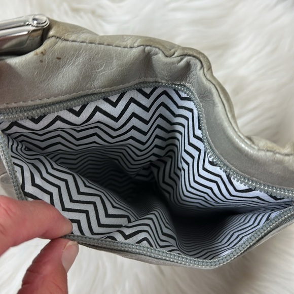 HOBO International Gray Leather Lauren Clutch-Wallet - Picture 6 of 10